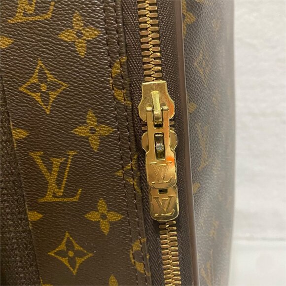 Louis Vuitton Rolling Luggage LV Monogram Pegase 55 fits in overhead bin - Picture 10 of 13